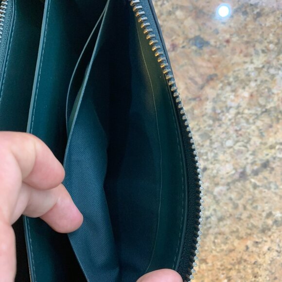 Green Coach long wallet with zipper and horse carriage print - Picture 6 of 6